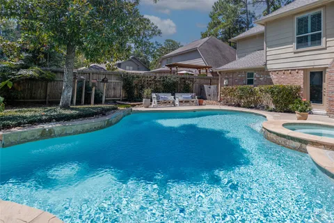 $575,000 | 62 Split Rock Road, The Woodlands, TX 77381