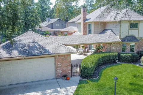 $575,000 | 62 Split Rock Road, The Woodlands, TX 77381