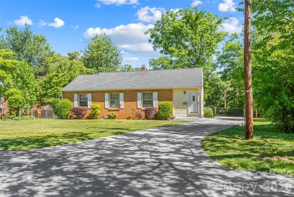 $399,999 | 19 Wilburn Road, Asheville, NC 28806