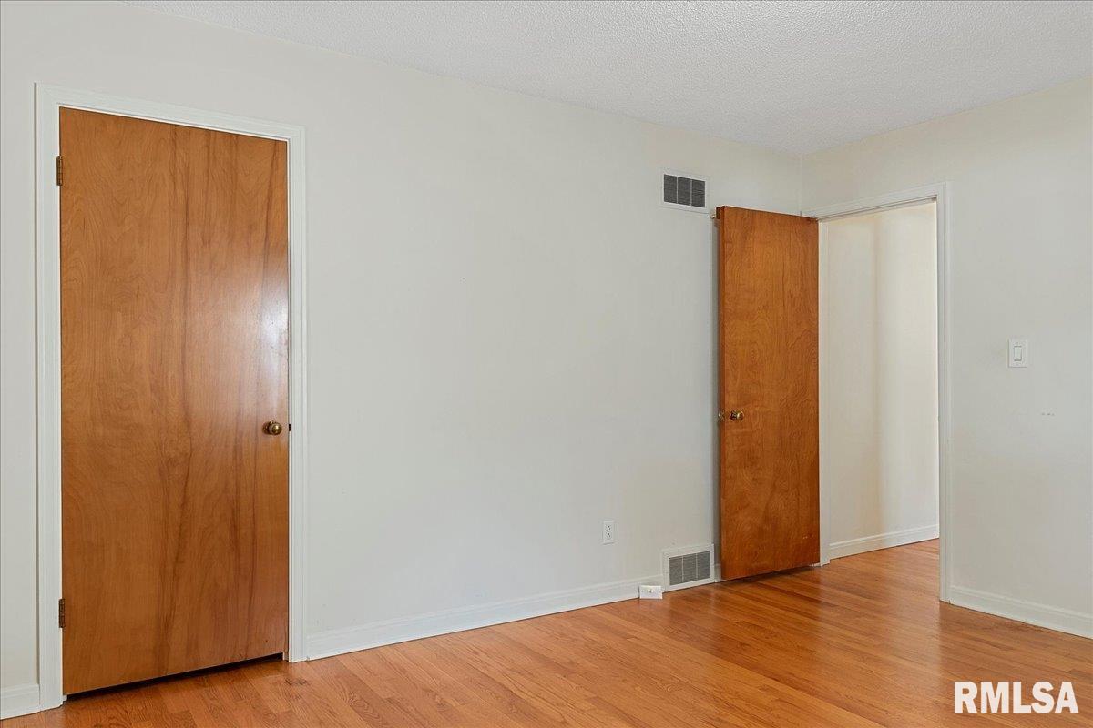 2514 South Walnut Street Springfield, IL 62704 - Photo 12 of 29 Gallery Image 12