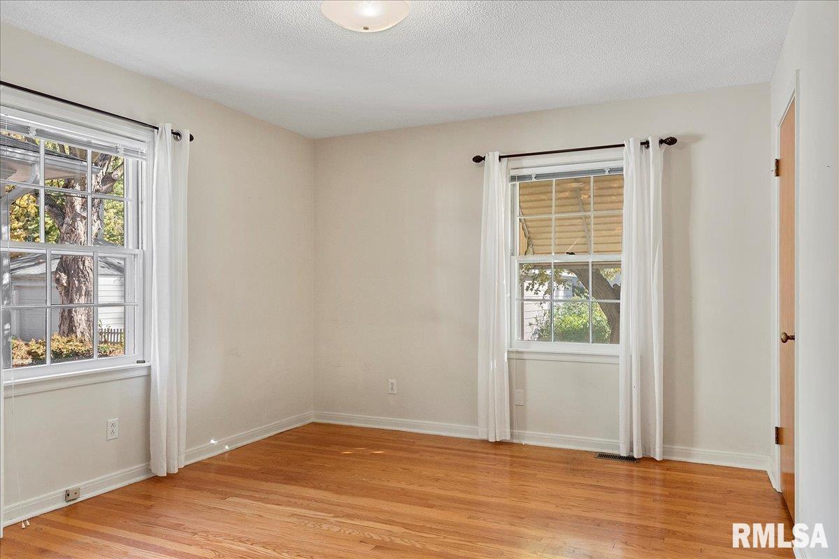 2514 South Walnut Street Springfield, IL 62704 - Photo 13 of 29 Gallery Image 13