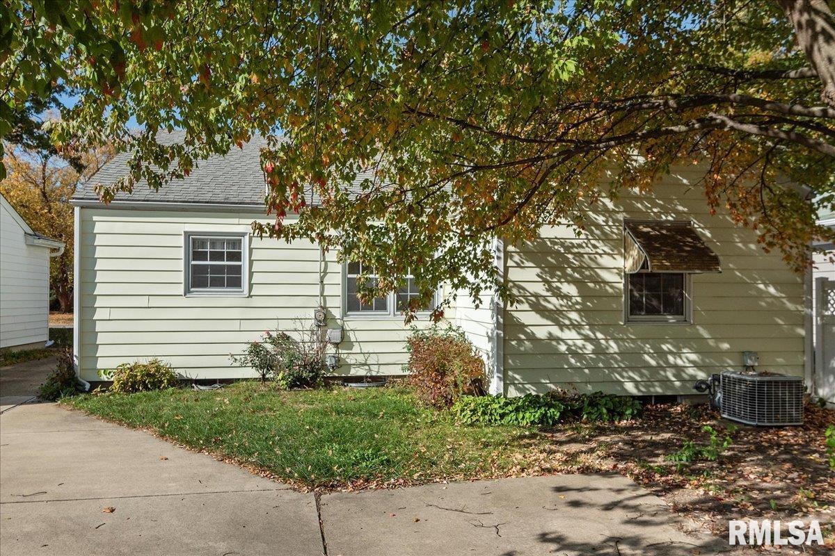 2514 South Walnut Street Springfield, IL 62704 - Photo 28 of 29 Gallery Image 28