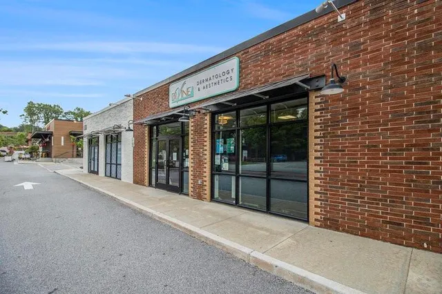 a view of a tennis court