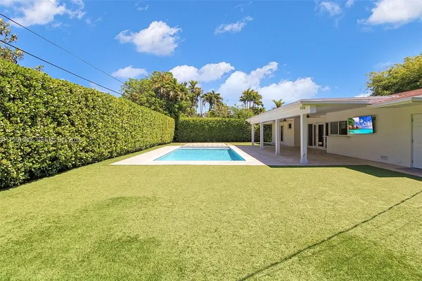 $6,500 | 8975 Southwest 83rd Street, Miami, FL 33173