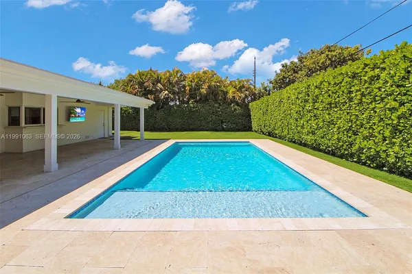 $6,500 | 8975 Southwest 83rd Street, Miami, FL 33173