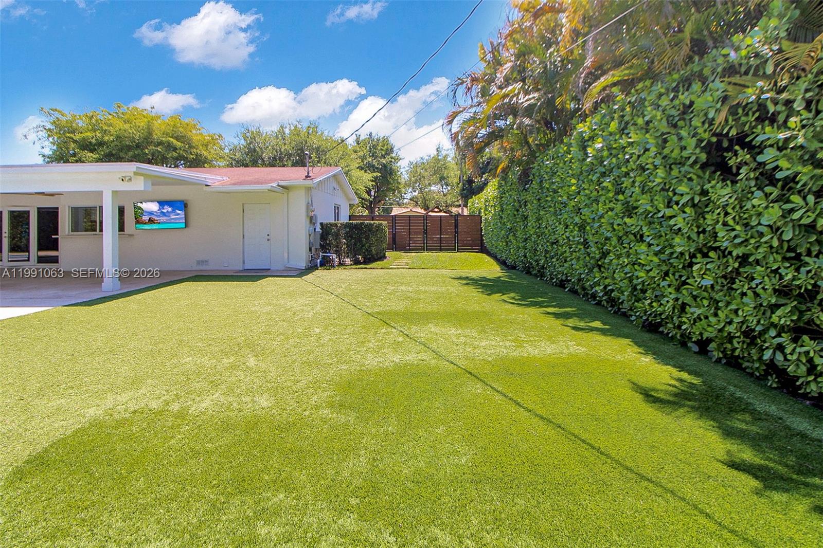 8975 Southwest 83rd Street Miami, FL 33173 - Photo 34 of 37