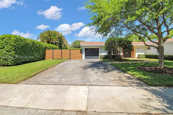 $6,500 | 8975 Southwest 83rd Street, Miami, FL 33173