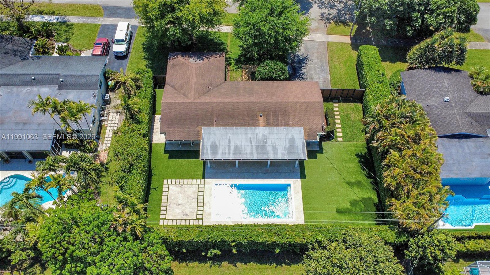 8975 Southwest 83rd Street Miami, FL 33173 - Photo 7 of 37