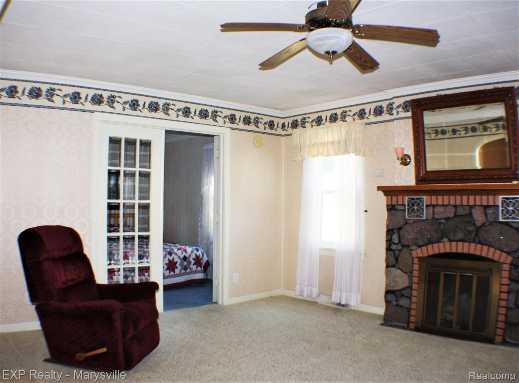 4204 Lapeer Road Port Huron, MI 48060 - Photo 17 of 40 IMG_0375 (2).JPG