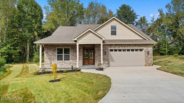 $633,900 | 131 Utsesti Lane, Loudon, TN 37774