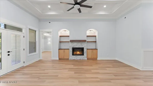 $633,900 | 131 Utsesti Lane, Loudon, TN 37774