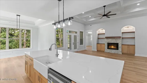 $633,900 | 131 Utsesti Lane, Loudon, TN 37774