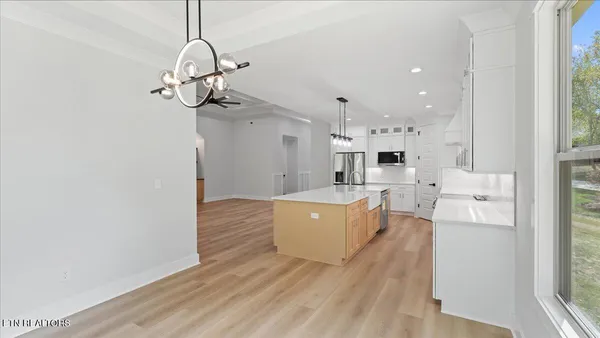 $633,900 | 131 Utsesti Lane, Loudon, TN 37774