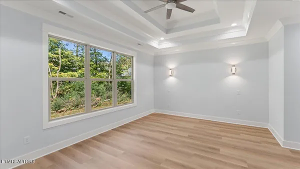 $633,900 | 131 Utsesti Lane, Loudon, TN 37774