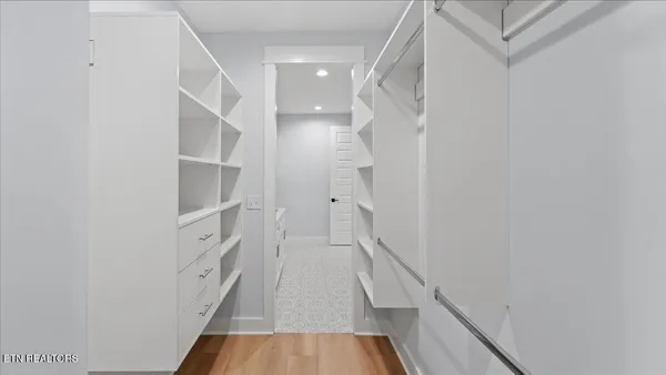 $633,900 | 131 Utsesti Lane, Loudon, TN 37774