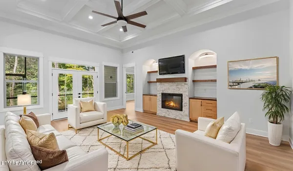 $633,900 | 131 Utsesti Lane, Loudon, TN 37774