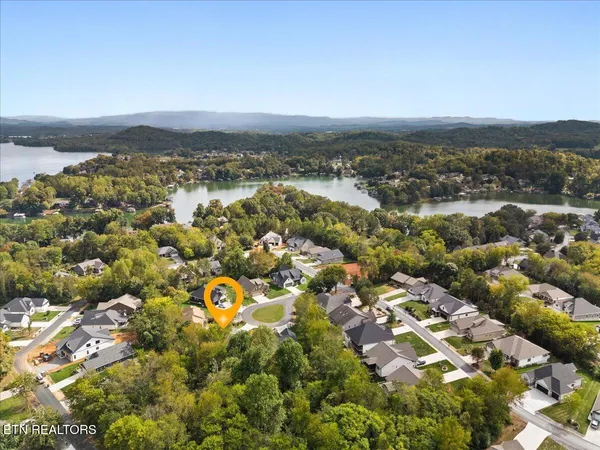 $633,900 | 131 Utsesti Lane, Loudon, TN 37774