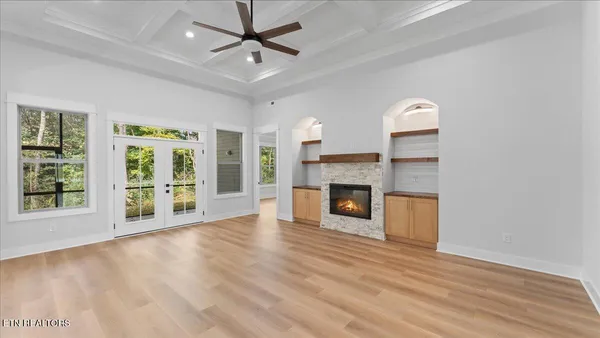 $633,900 | 131 Utsesti Lane, Loudon, TN 37774