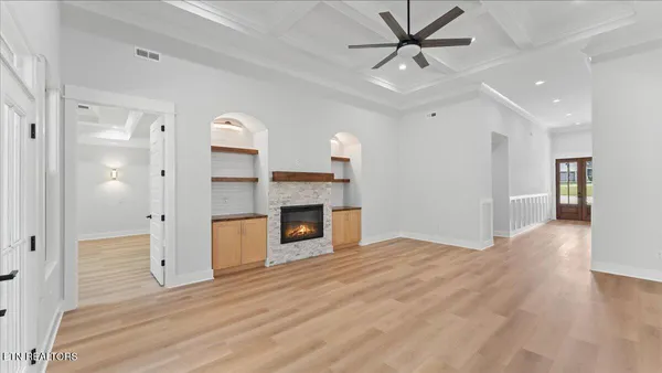 $633,900 | 131 Utsesti Lane, Loudon, TN 37774