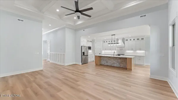 $633,900 | 131 Utsesti Lane, Loudon, TN 37774