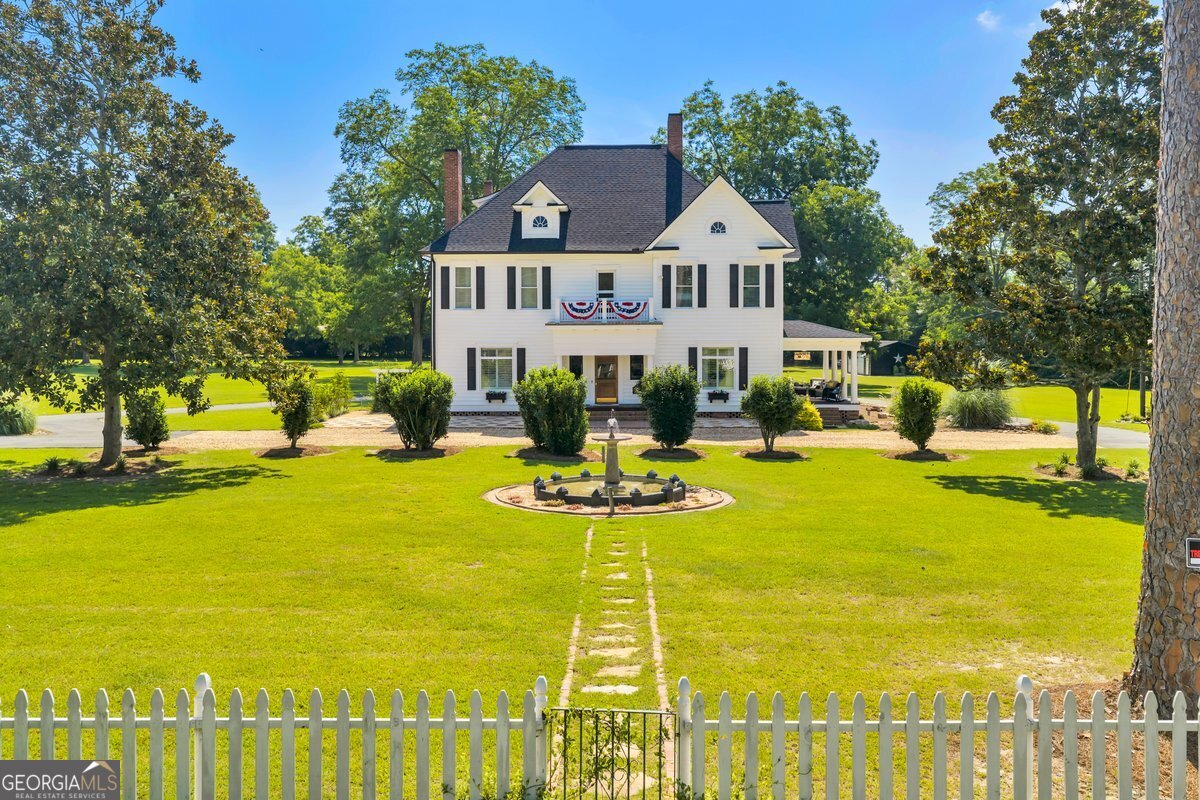 700 3rd Street Vienna, GA 31092 - Photo 1 of 87