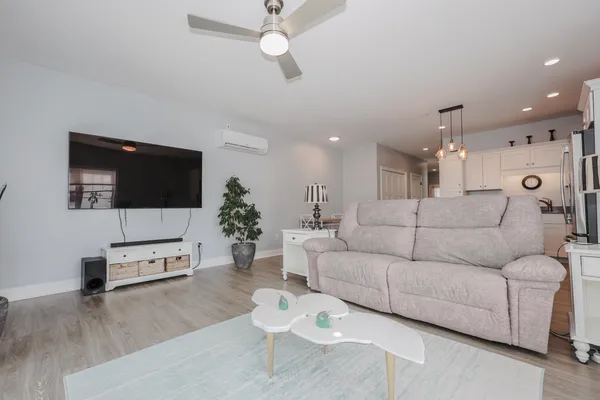 $489,000 | 180 Ashworth Avenue, Unit 101, Hampton, NH 03842