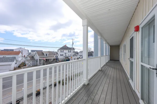 $489,000 | 180 Ashworth Avenue, Unit 101, Hampton, NH 03842