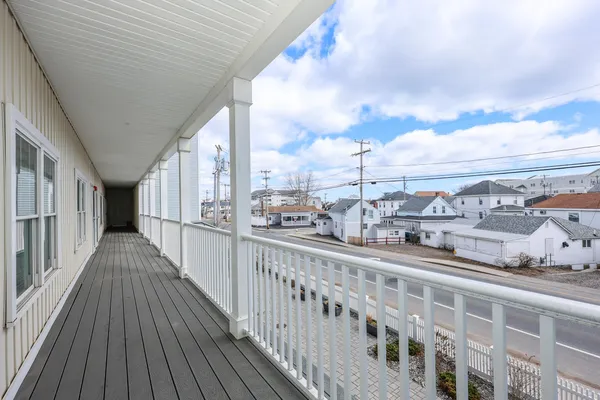 $489,000 | 180 Ashworth Avenue, Unit 101, Hampton, NH 03842