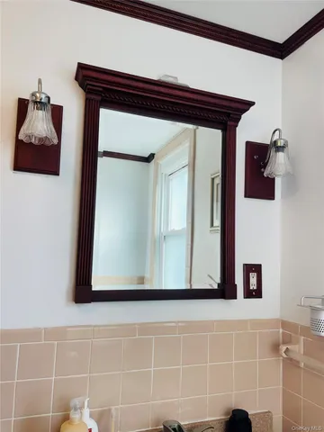 $3,300 | 78-54 76th Street | Glendale