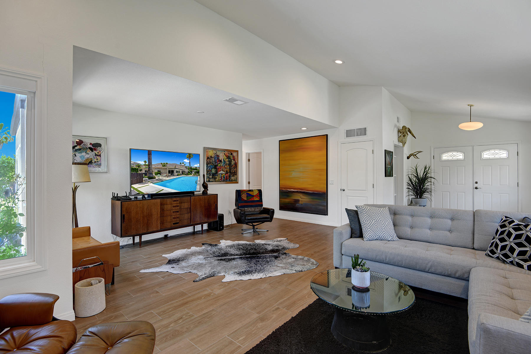 71492 Estellita Drive Rancho Mirage, CA 92270 - Photo 6 of 39 05 LIVING ROOM REVERSE OUT MLS