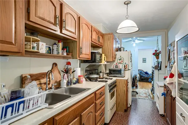 $750,000 | 5039-41 Wyandotte Street, Kansas City, MO 64112