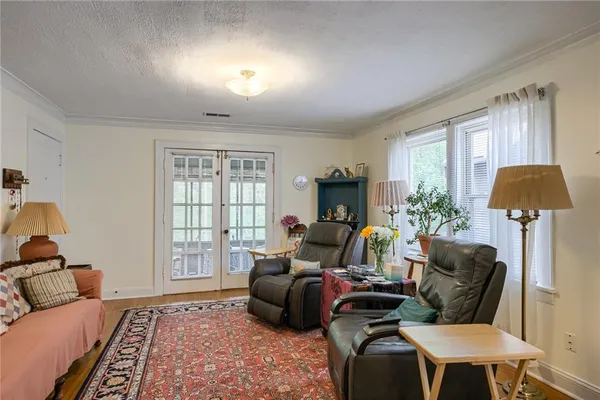 $750,000 | 5039-41 Wyandotte Street, Kansas City, MO 64112