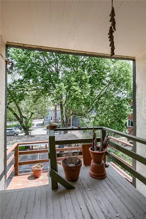 $750,000 | 5039-41 Wyandotte Street, Kansas City, MO 64112