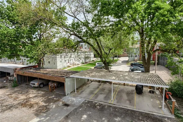 $750,000 | 5039-41 Wyandotte Street, Kansas City, MO 64112