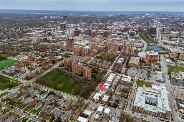 $750,000 | 5039-41 Wyandotte Street, Kansas City, MO 64112