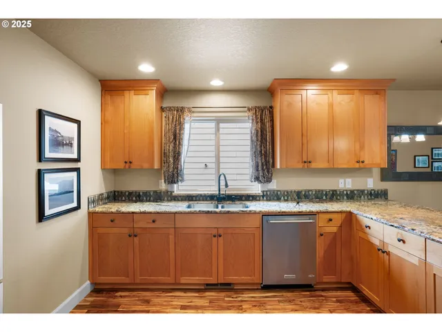 $570,000 | 150 Muirfield Avenue Southeast, Salem, OR 97306