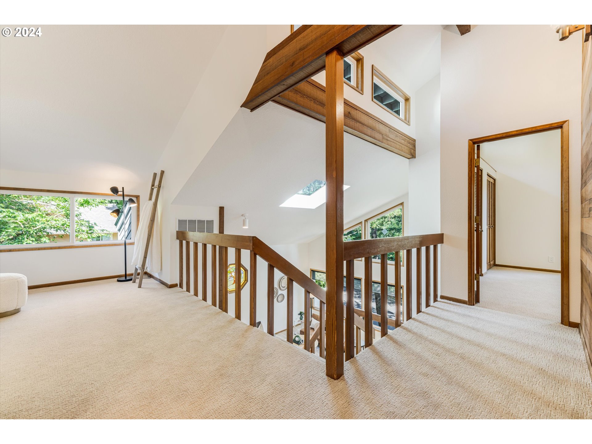 10021 Southwest Quail Post Road Portland, OR 97219 - Photo 23 of 41 Gallery Image 23