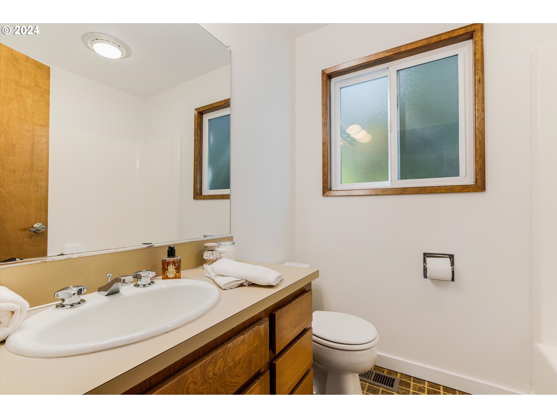 10021 Southwest Quail Post Road Portland, OR 97219 - Photo 33 of 41 Gallery Image 33
