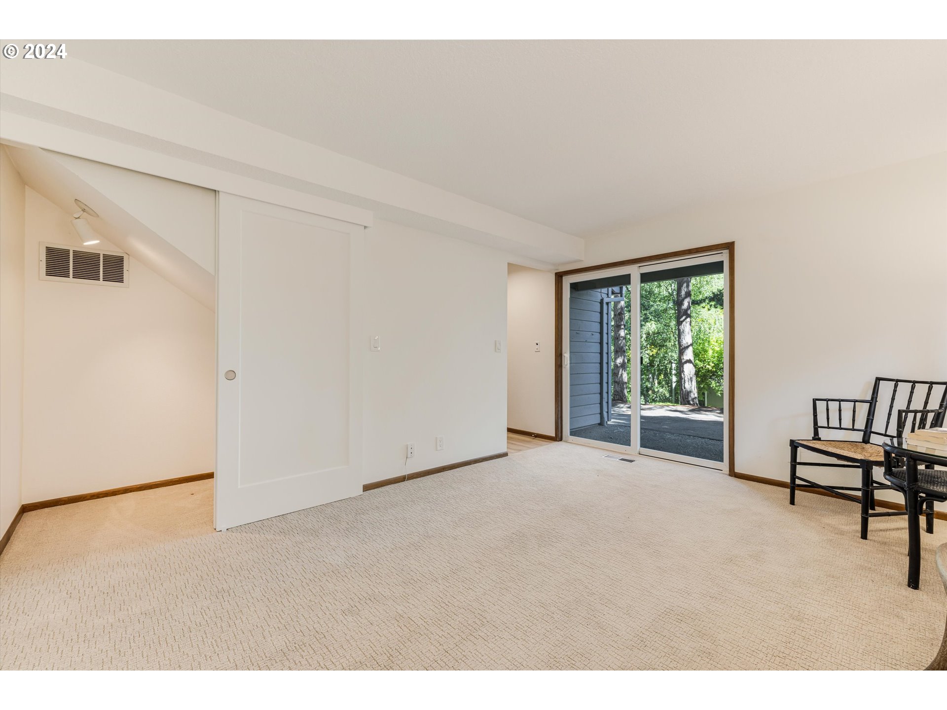 10021 Southwest Quail Post Road Portland, OR 97219 - Photo 34 of 41 Gallery Image 34
