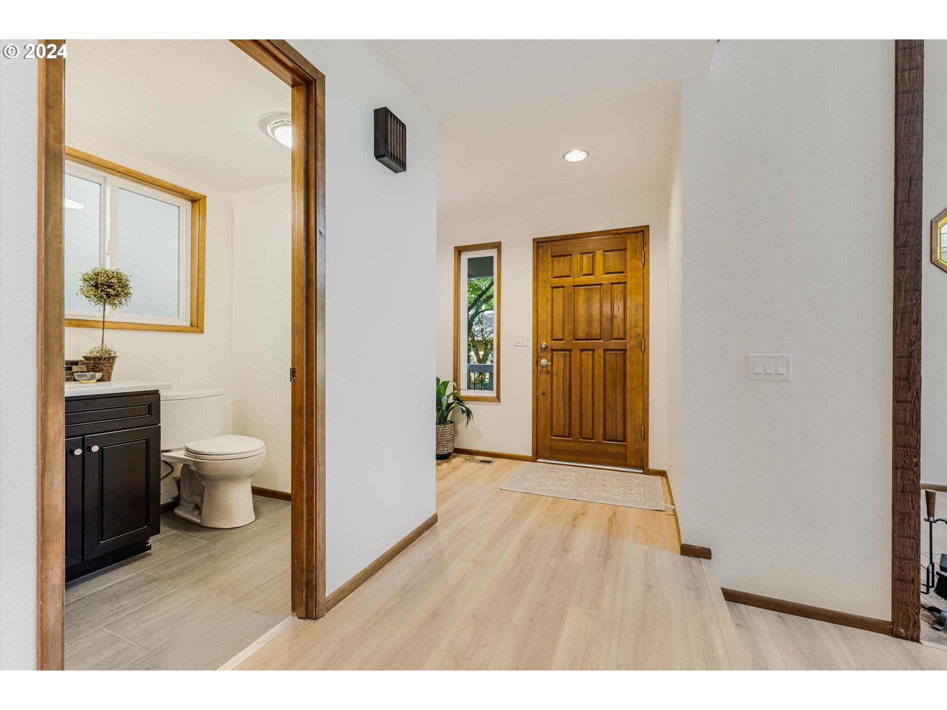 10021 Southwest Quail Post Road Portland, OR 97219 - Photo 8 of 41 Gallery Image 8