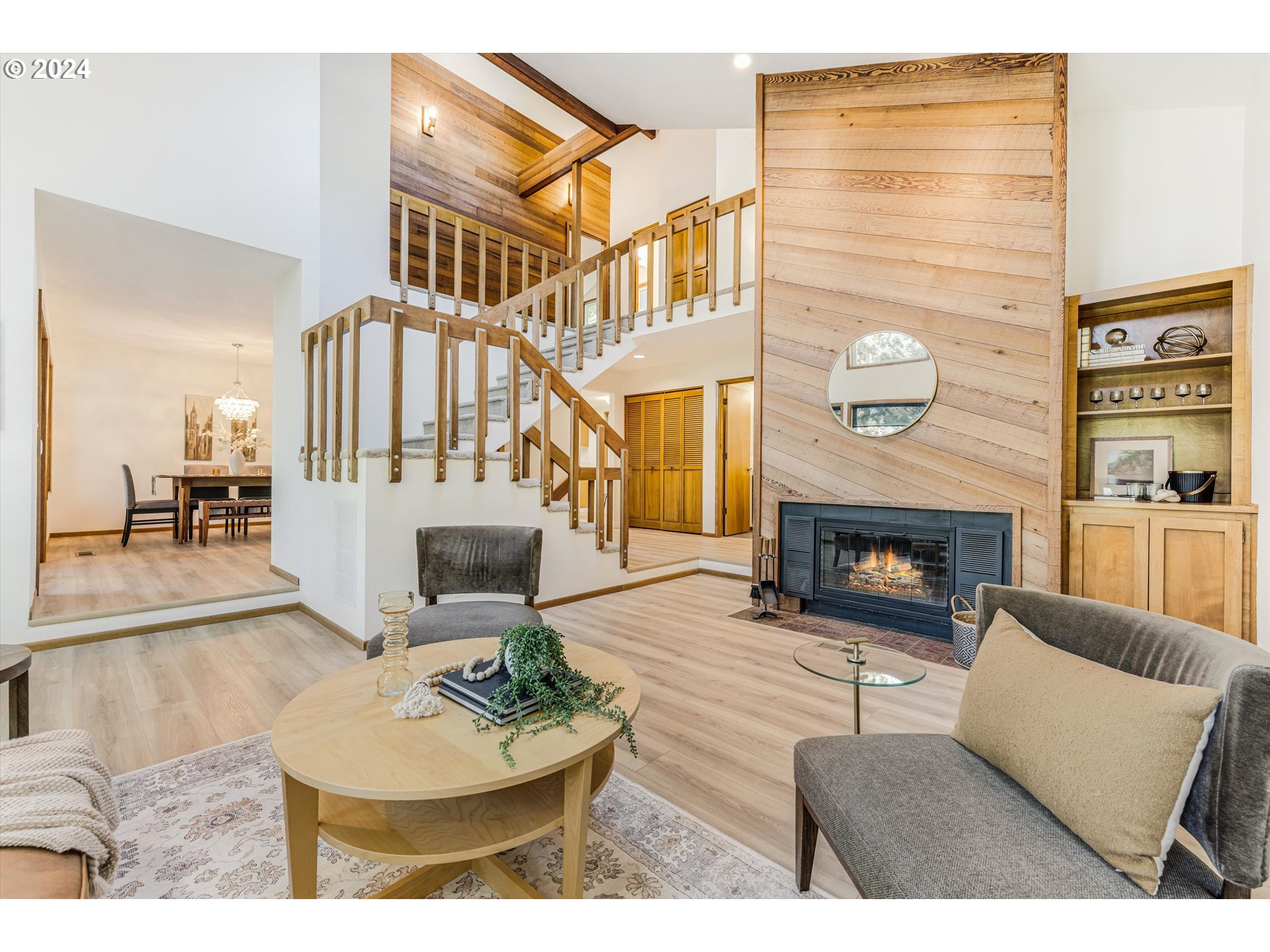 10021 Southwest Quail Post Road Portland, OR 97219 - Photo 10 of 41 Gallery Image 10