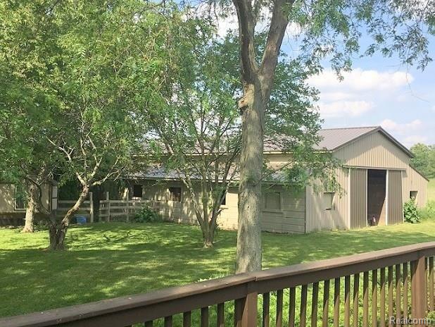 3874 Peters Road Columbiaville, MI 48421 - Photo 15 of 28 15 - horse barn out.JPG