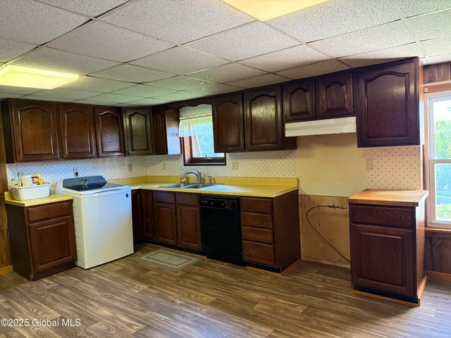 $505,000 | 148 Honey Hill Lane, Granville, NY 12832