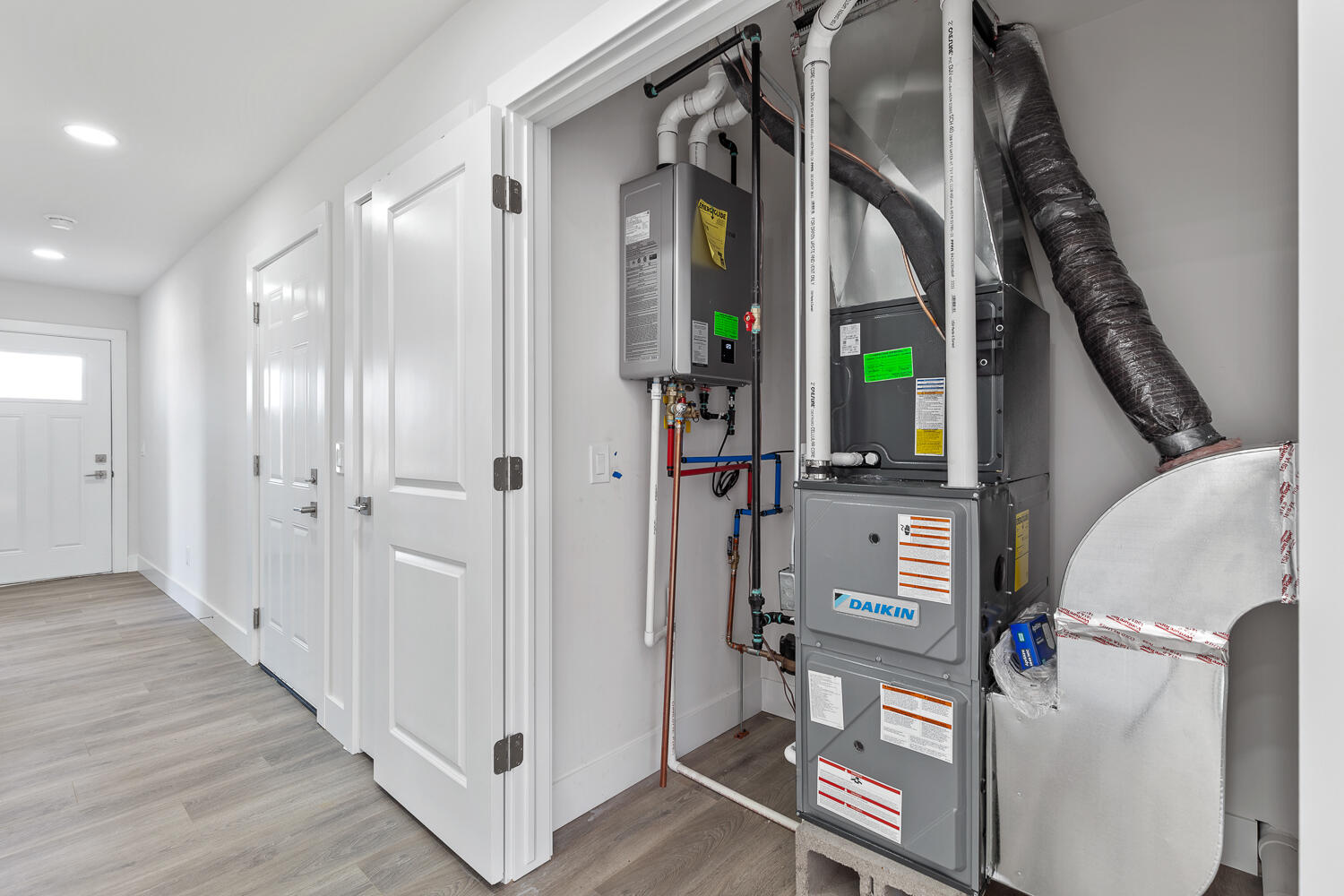 2510 Clinton Way Jackson, MI 49201 - Photo 18 of 27 2007-Green-Acres-Dr-1021