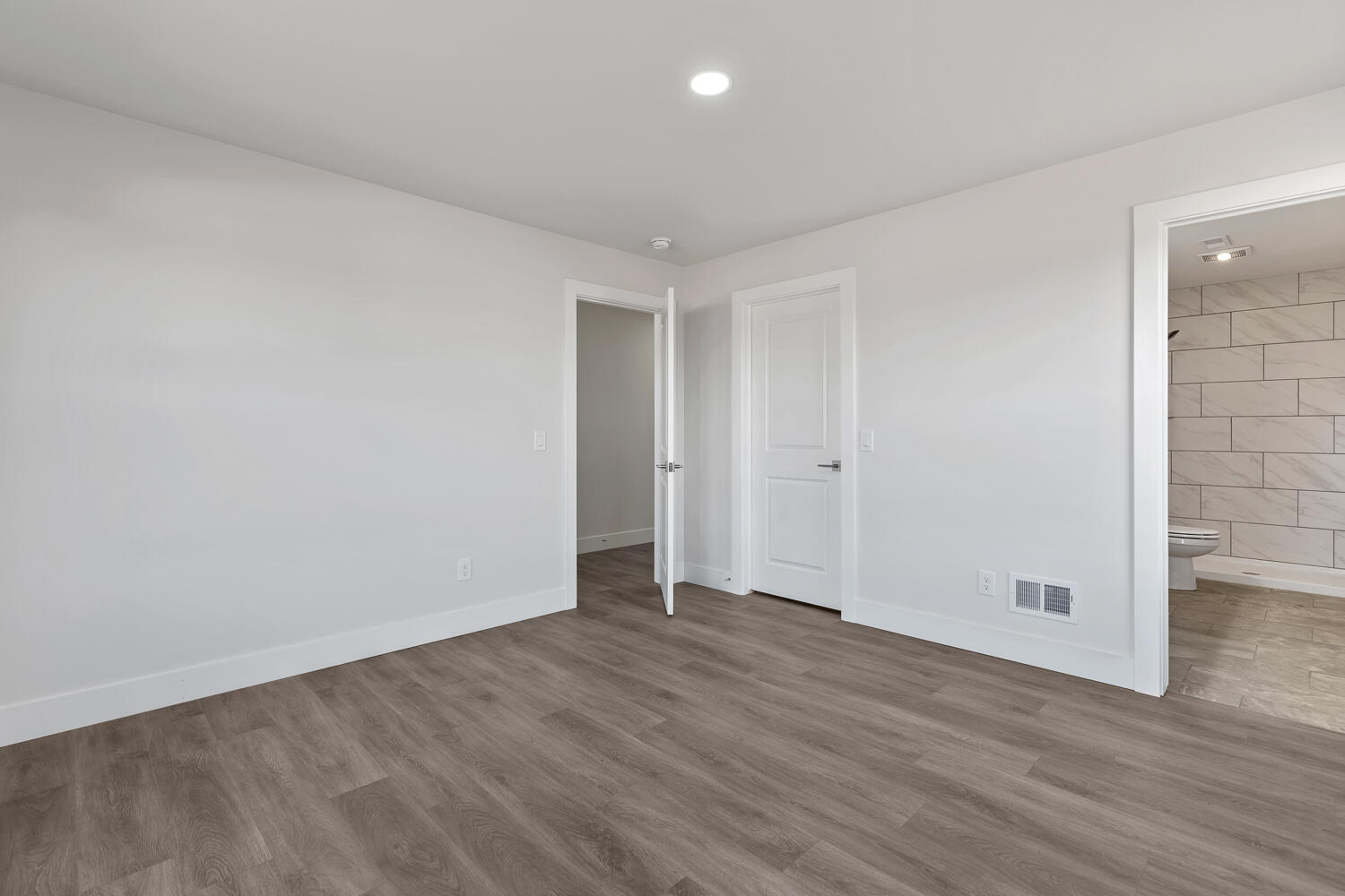 2510 Clinton Way Jackson, MI 49201 - Photo 21 of 27 2007-Green-Acres-Dr-1024