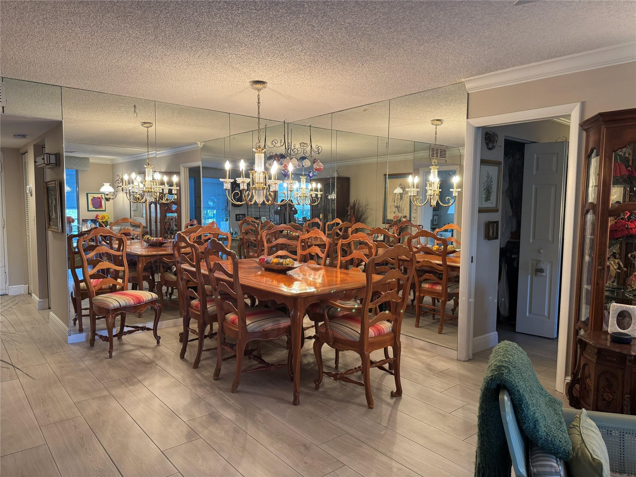 6000 Northwest 2nd Avenue, Unit 237 Boca Raton, FL 33487 - Photo 19 of 34 WALL TO WALL CUSTOM MIRRORS