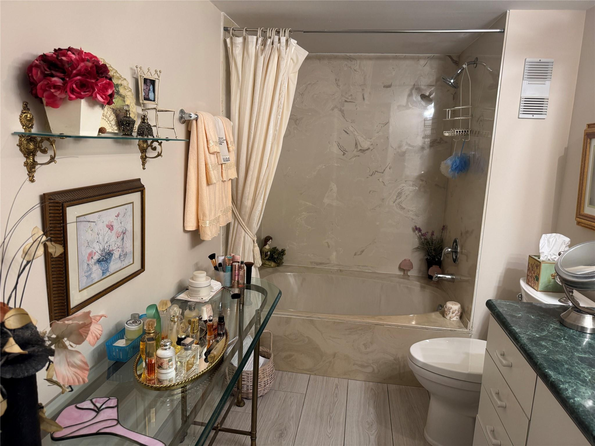 6000 Northwest 2nd Avenue, Unit 237 Boca Raton, FL 33487 - Photo 5 of 34 ROMAN TUB AND SHOWER