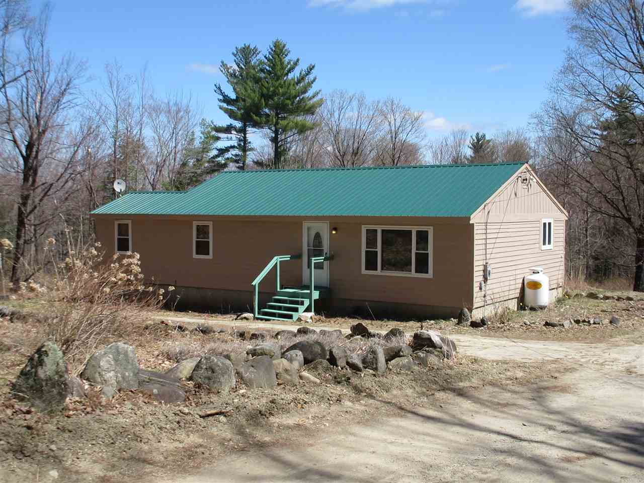 681 W Road Bradford, NH 03221 - Photo 1 of 15 Gallery Image 1