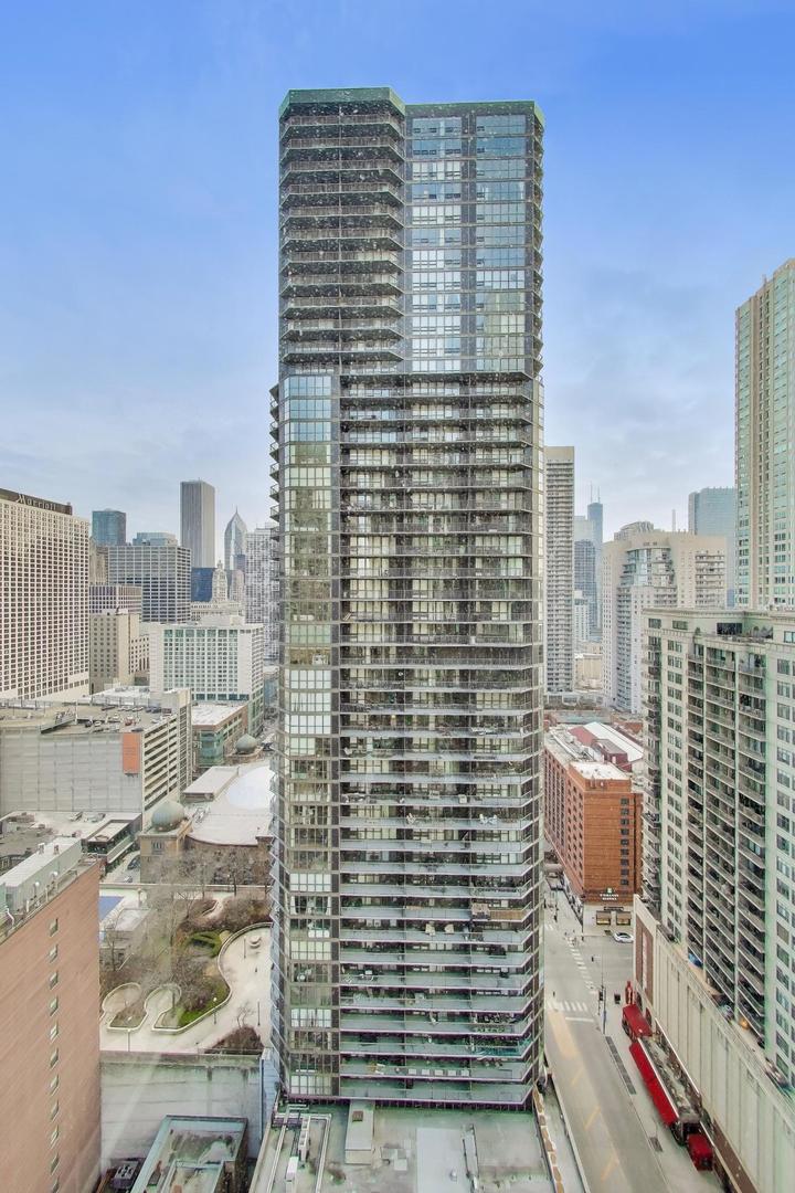 2 East Erie Street, Unit 2802 Chicago, IL 60611 - Photo 18 of 57