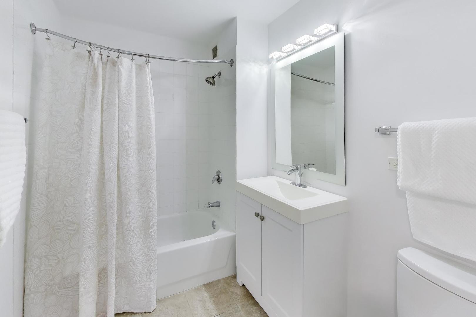 2 East Erie Street, Unit 2802 Chicago, IL 60611 - Photo 23 of 57